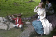 Kate-Winslet-Film-Finding-Neverland-Set-24.07.02-11