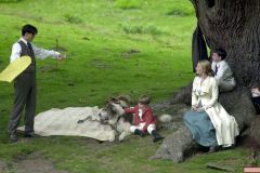 Kate-Winslet-Film-Finding-Neverland-Set-24.07.02-4