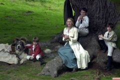 Kate-Winslet-Film-Finding-Neverland-Set-24.07.02-5