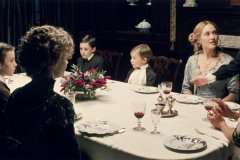 Kate-Winslet-Film-Finding-Neverland-4
